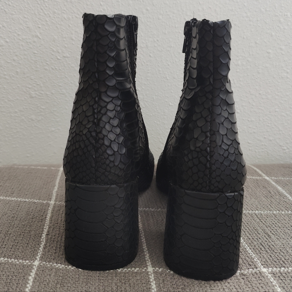 Steve Madden Gibbs Booties - Picture 8 of 11